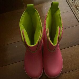Crocs size 5 women’s light up winter boots